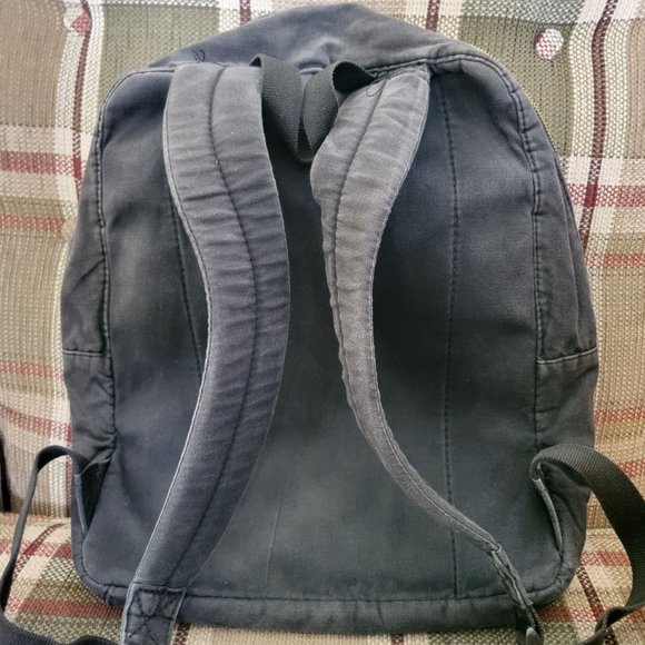 Universal Studios Harry Potter Hogwarts Crest Backpack Bookbag School Casual - Picture 2 of 7